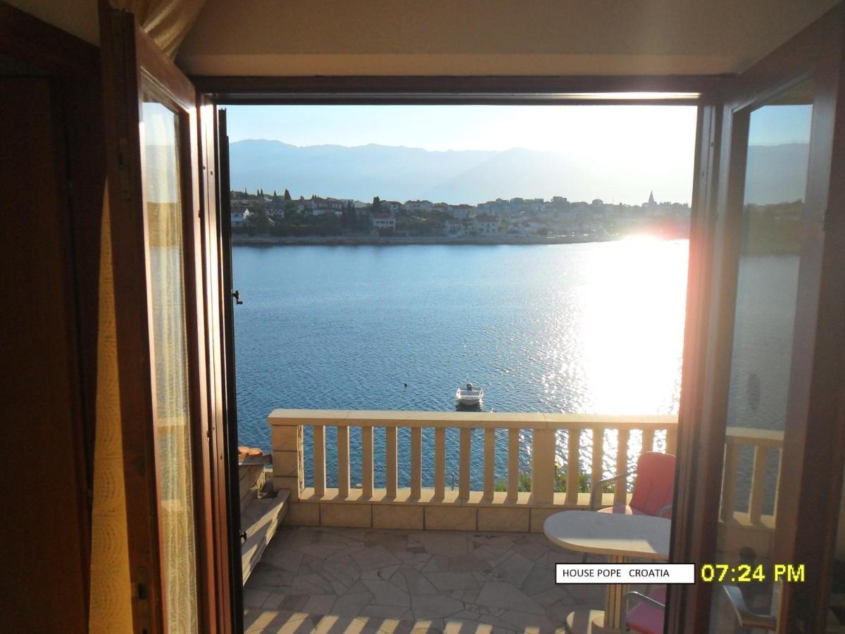 Beachfront House Pope B&B Selca  Exterior photo