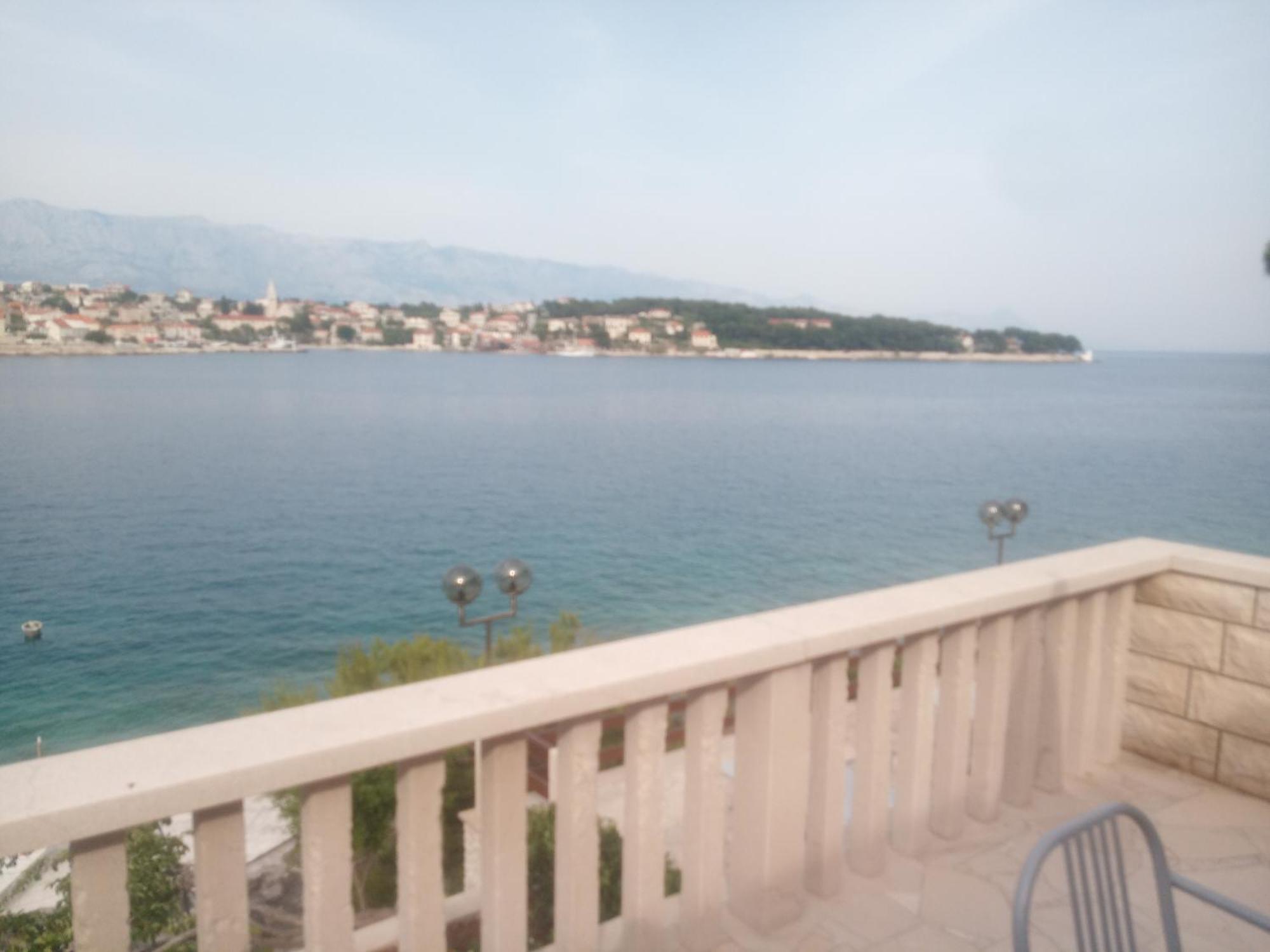 Beachfront House Pope B&B Selca  Room photo